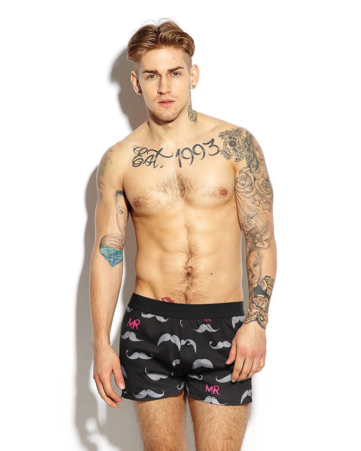 Мужские трусы Pink Hero черные с усами удлиненные PH1268-3